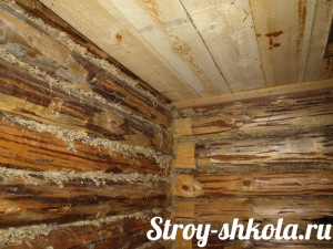  Укладка досок на потолок